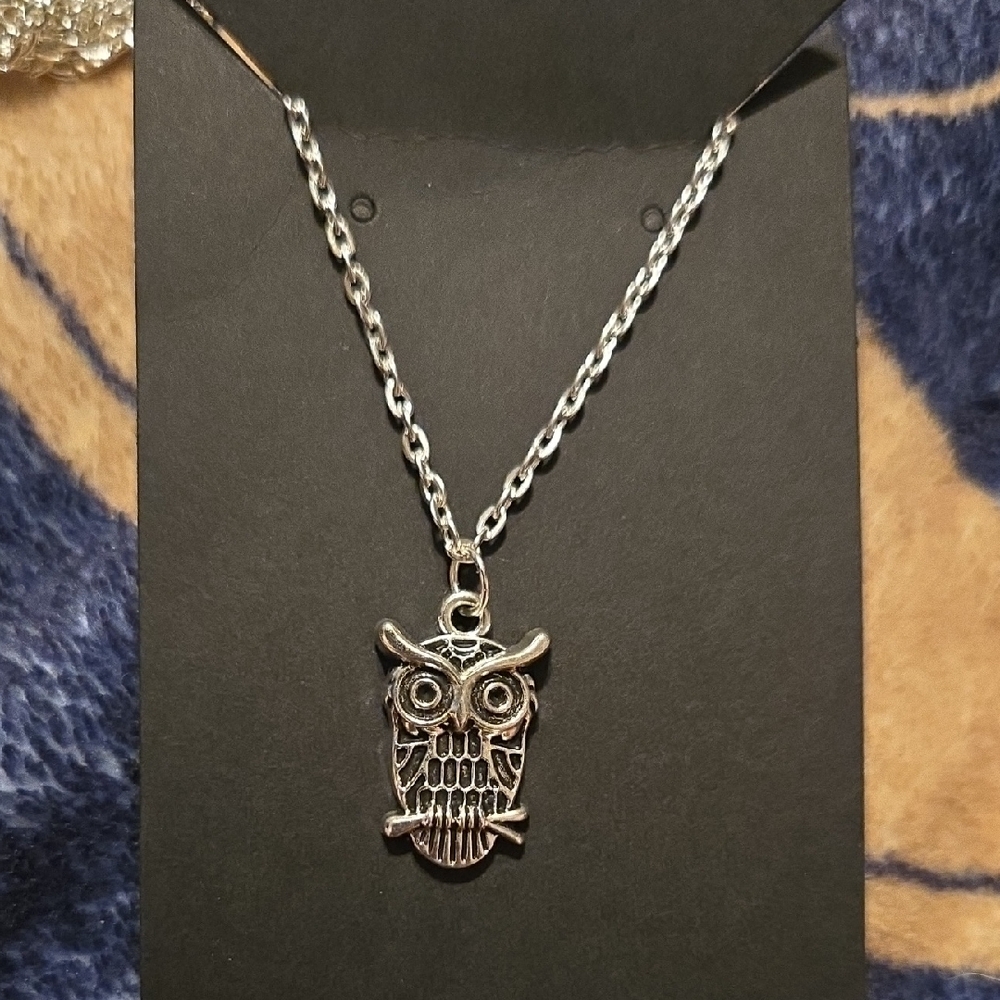Silver Owl Pendant Necklace